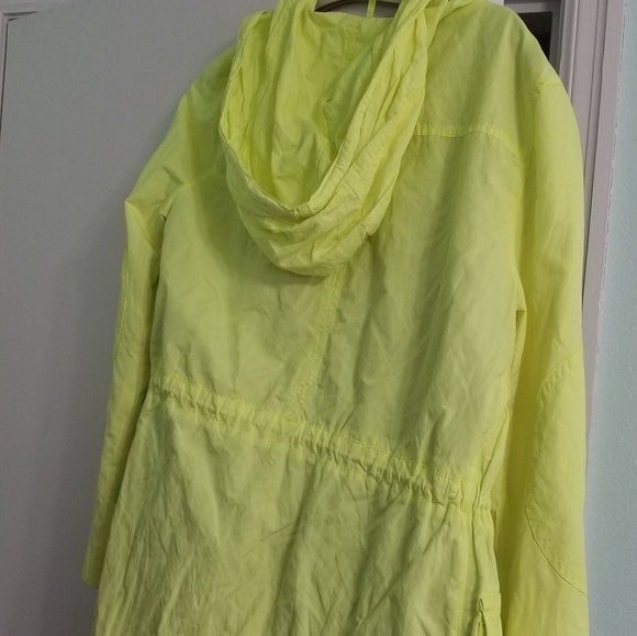 GAP Raincoat - Picture 2 of 4
